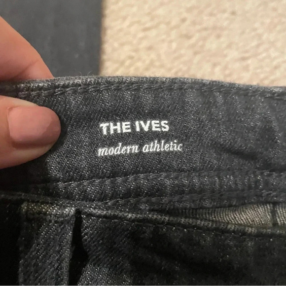 AG Adriano Goldschmied The Ives Jeans - Picture 4 of 6